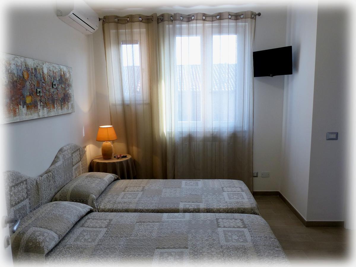 Marinella Guest House Cornale Екстер'єр фото