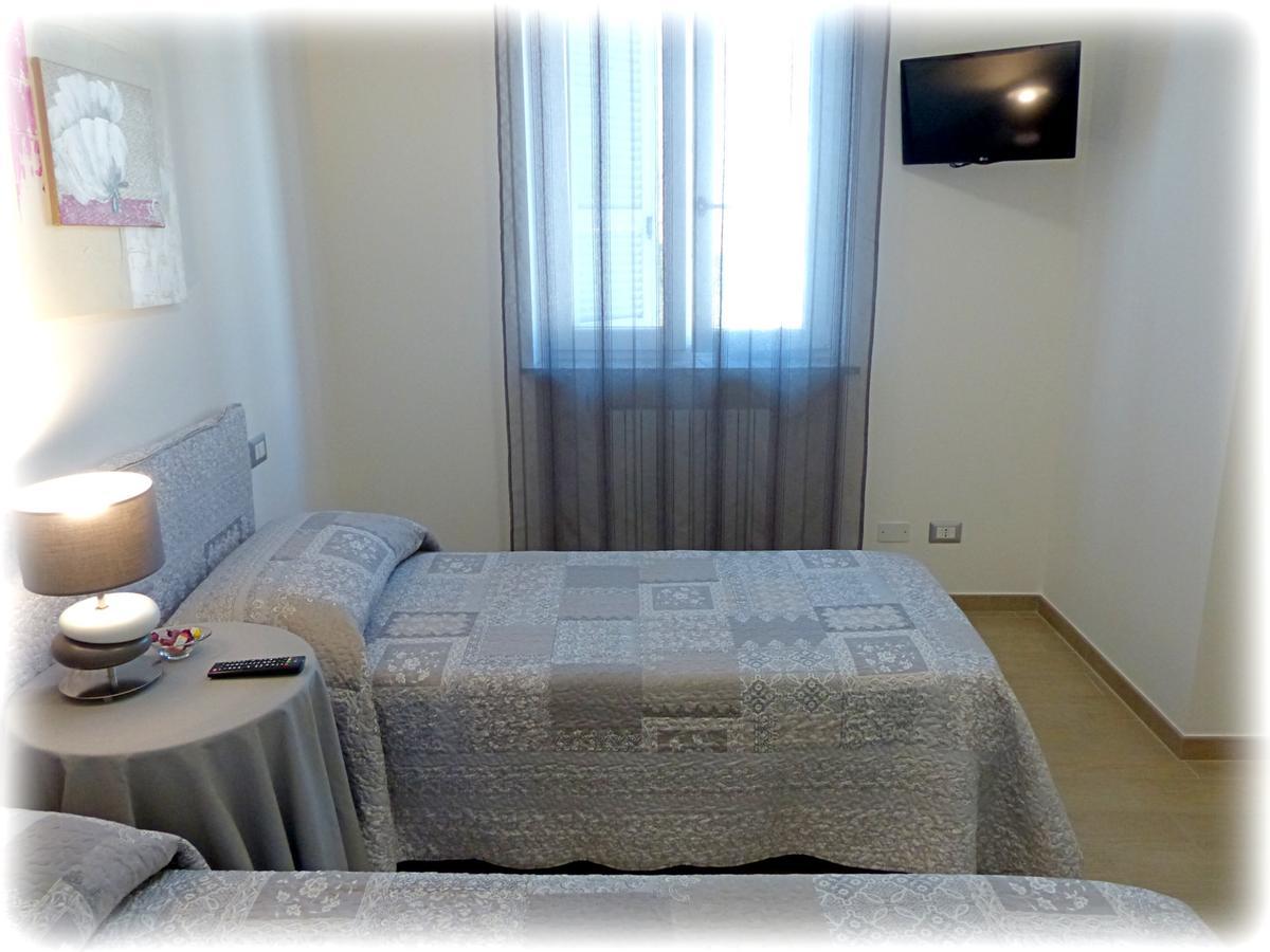 Marinella Guest House Cornale Екстер'єр фото